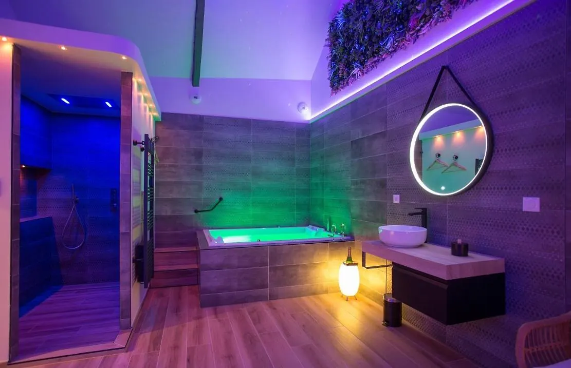 Holiday home Harmonie Gite Et Spa Pleslin-Trigavou France